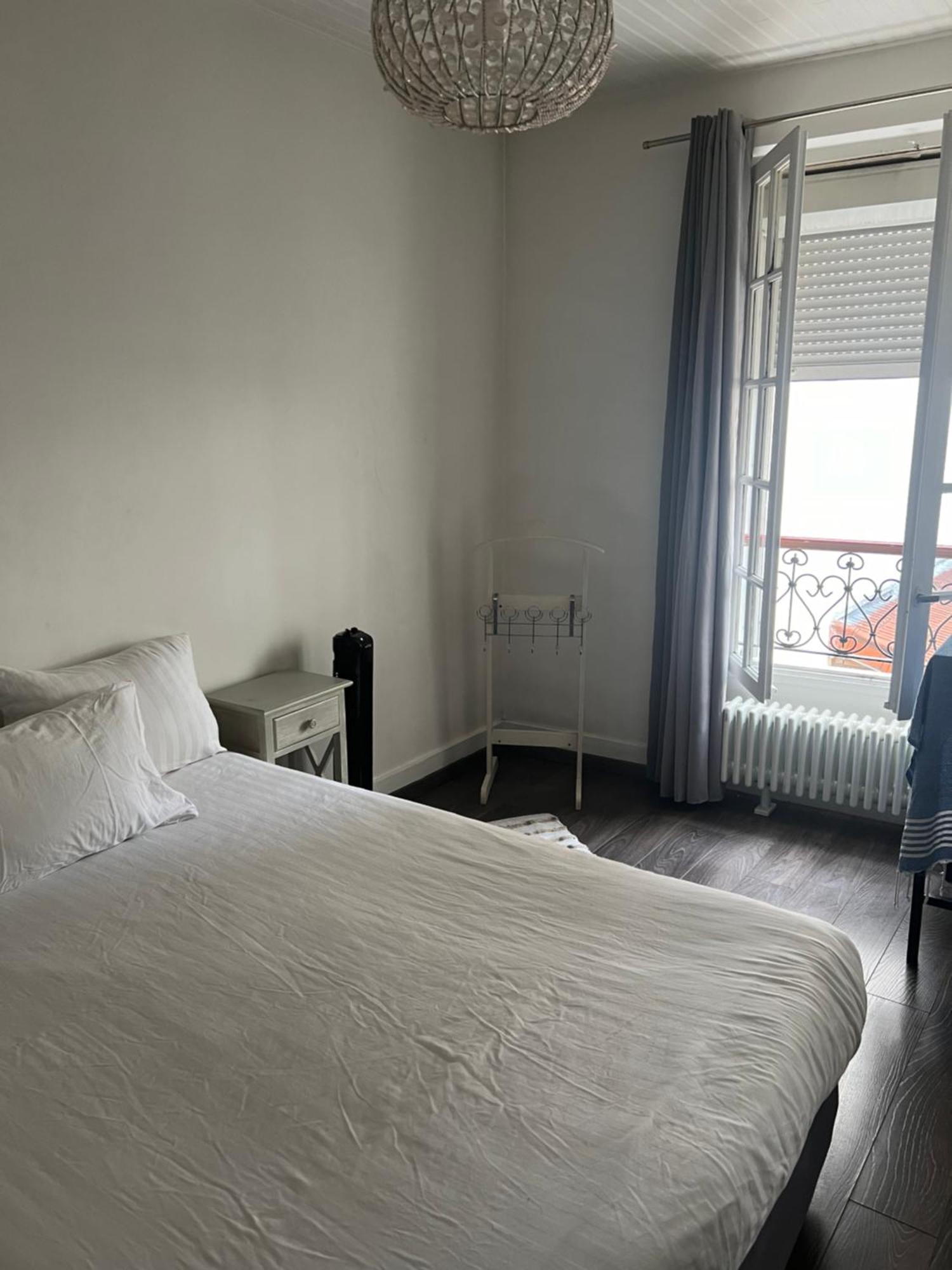 Le Nid Douillet En Plein Centre Appartement Levallois-Perret Buitenkant foto